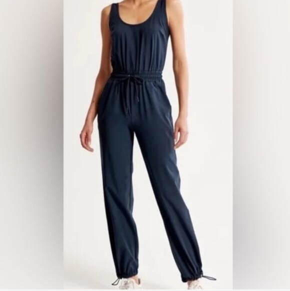 Abercrombie & Fitch Pants - Abercrombie & Fitch Traveler Jumpsuit In Navy S Convertible Straps In Back